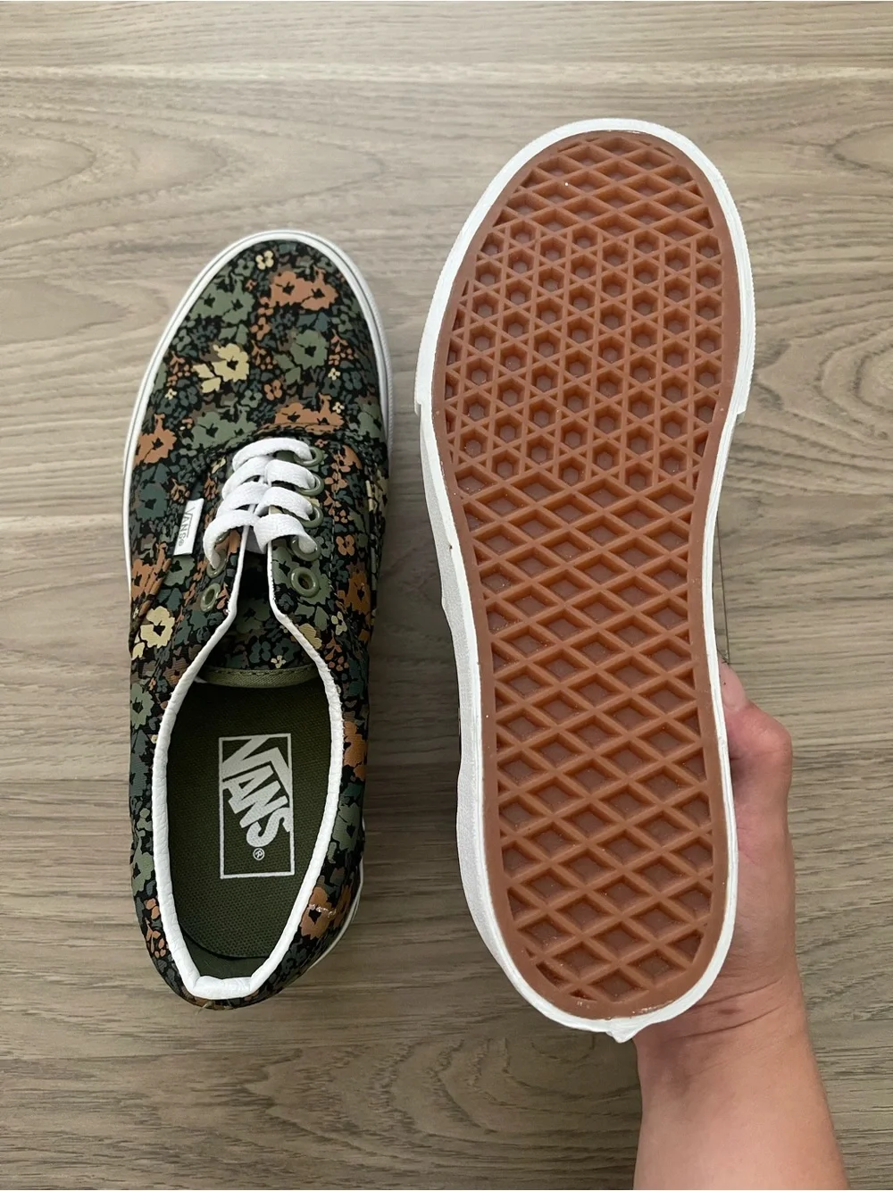 Vans Stackform Camo Floral Green Low-Top Platform Skate Sneakers - Women’s 8.5